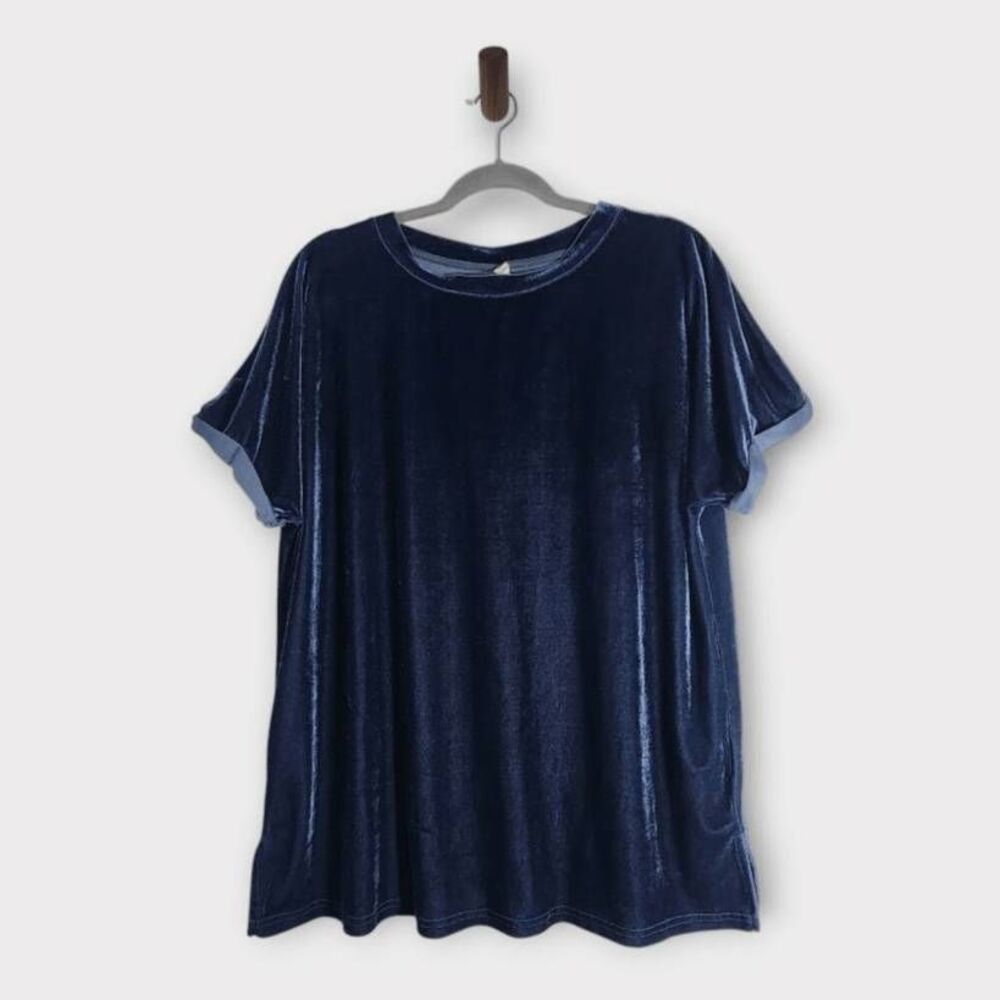 Wishlist Navy Velvet Short Sleeve Tee Size Small/Medium Soft Luxe Casual T-Shirt